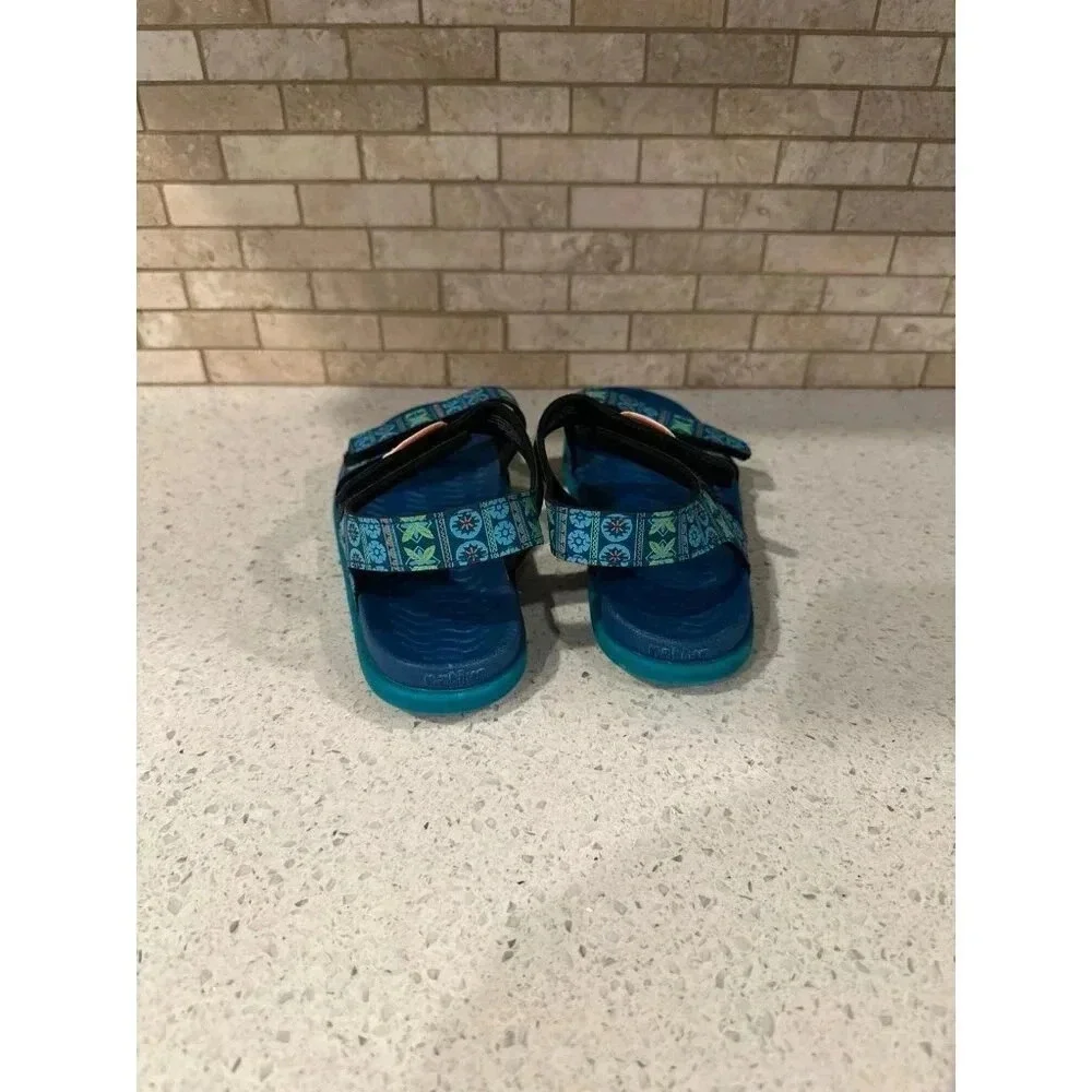Native‎ x Disney sandals Moana Hei Hei  b16